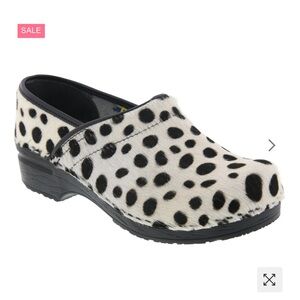 BJORK Professional Black and White leather and fur clogs